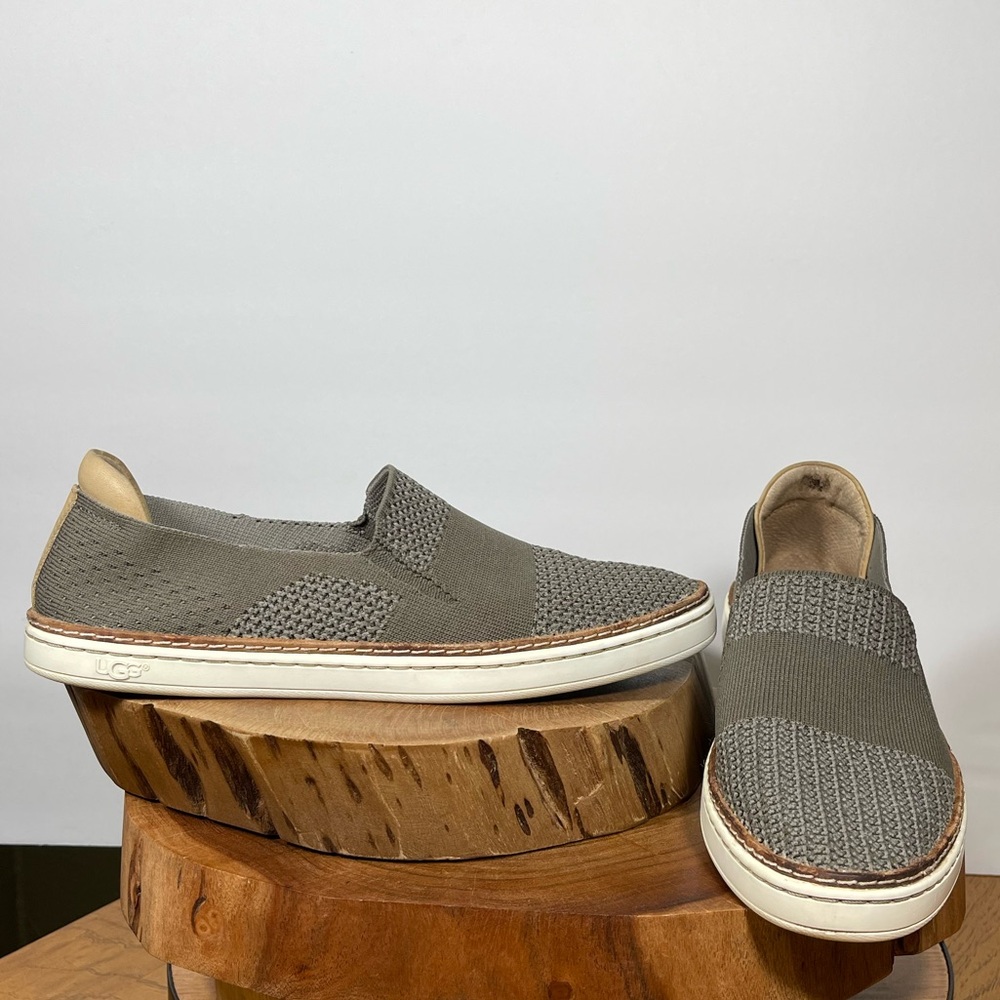 UGG SAMMY SLIP ON SNEAKERS